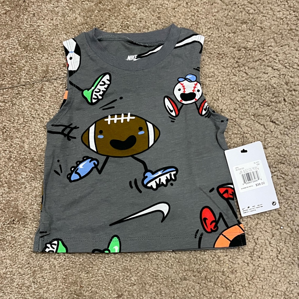 NWT Nike tshirt